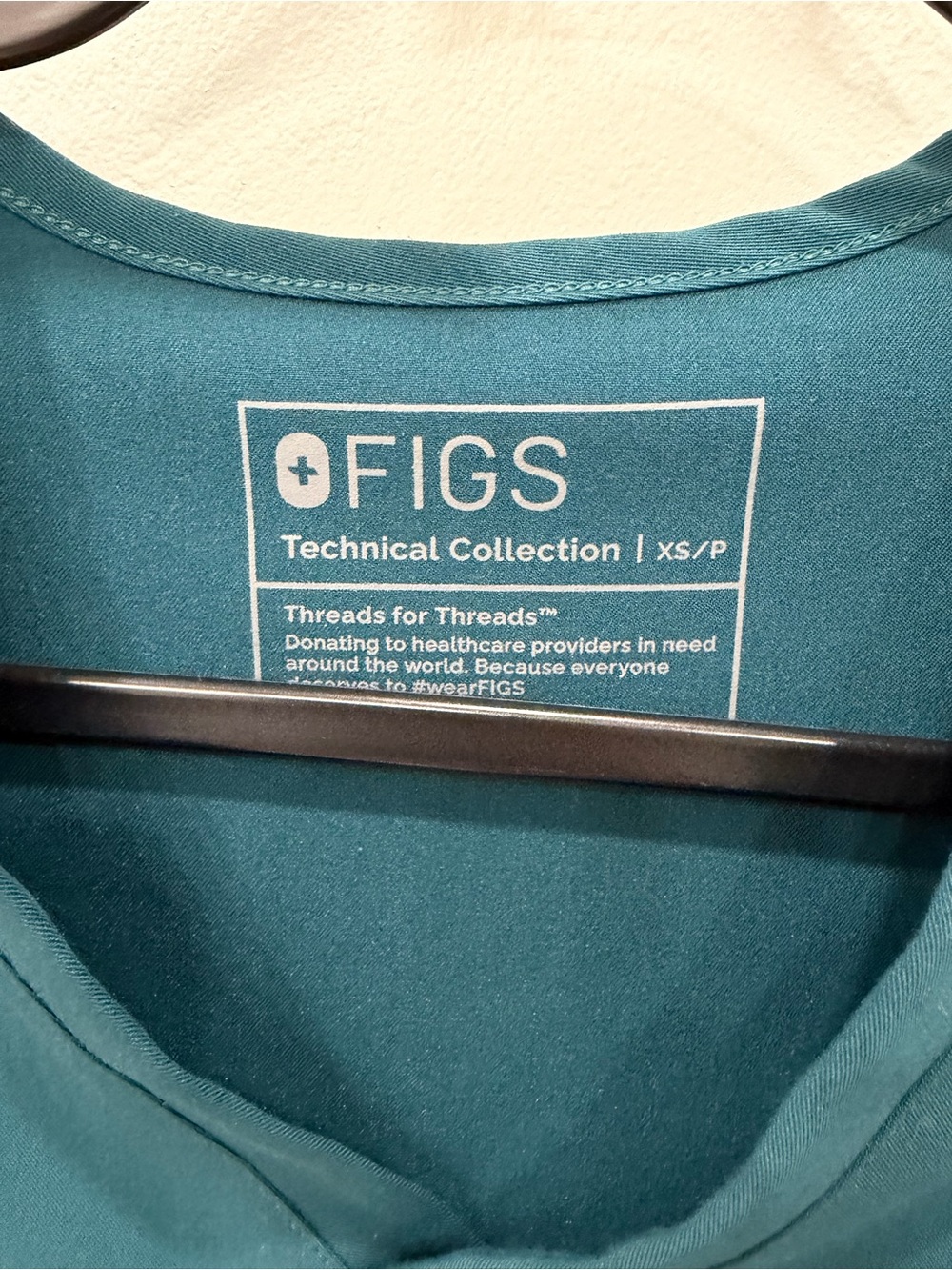Figs Caribbean Blue Catarina Scrub Top — Technical collection SIZE XS PETITE - Picture 2 of 3